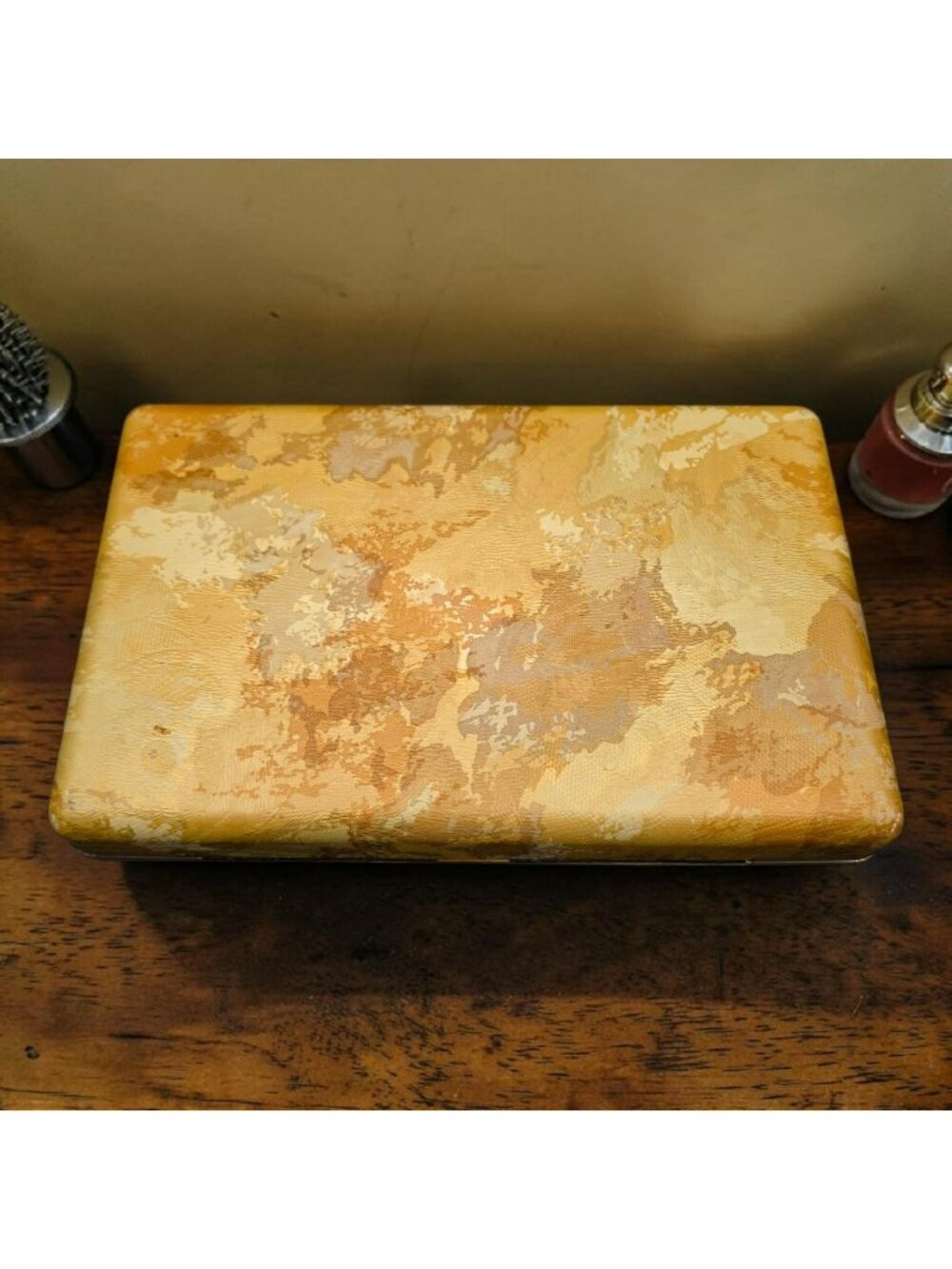 Vintage Mele Yellow Gold Clamshell Jewelry Box 10.25"x6.5"x1.5" Abstract Design